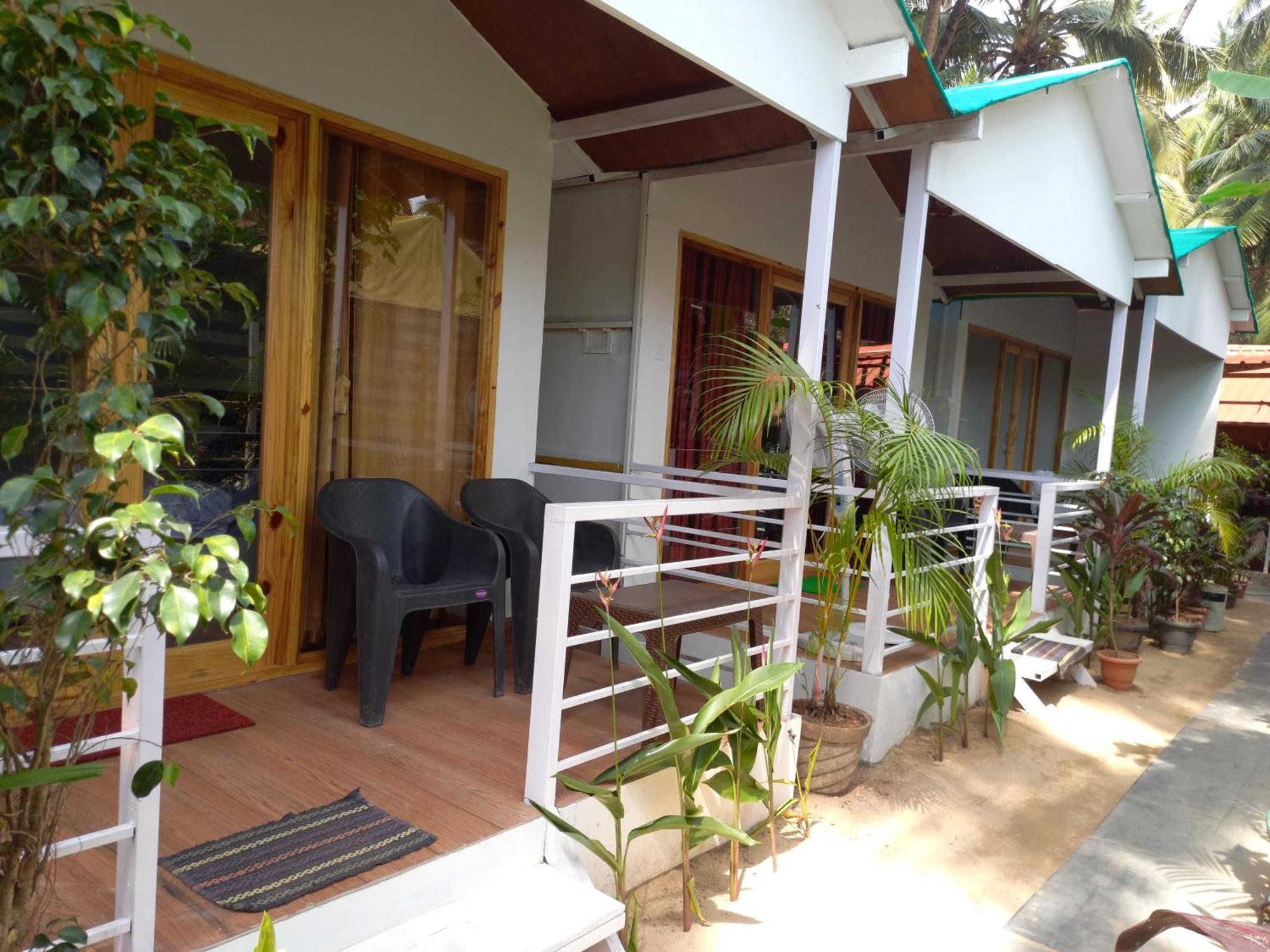 Royal Castle Resort Palolem, Canacona Exteriör bild