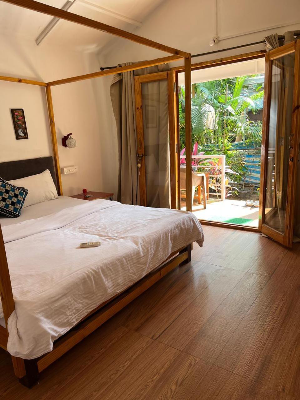 Royal Castle Resort Palolem, Canacona Exteriör bild
